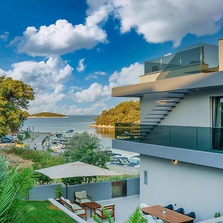 Villa Gray Tribunj  Luaran gambar