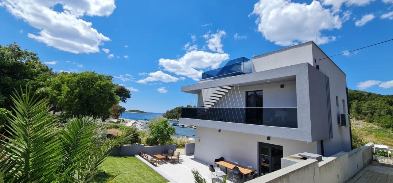 Villa Gray Tribunj  Luaran gambar
