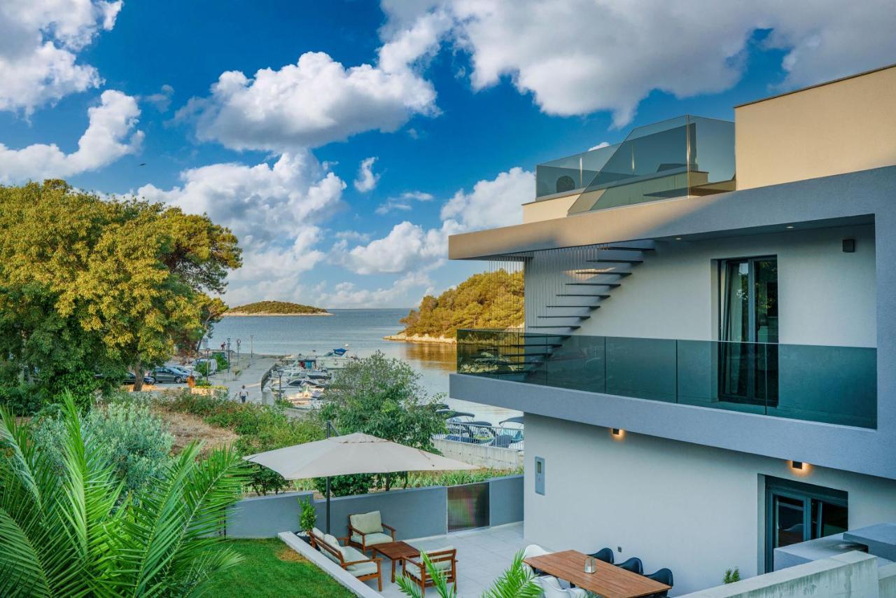 Villa Gray Tribunj  Luaran gambar