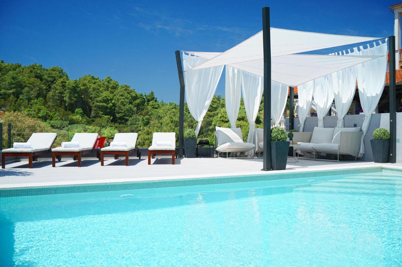Villa Gray Tribunj  Luaran gambar